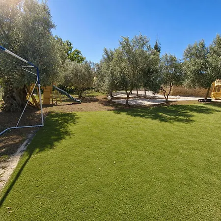 The House Of Gaga Villa *